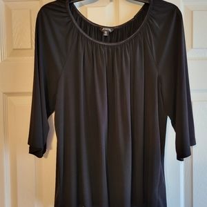 Black stretchy 3/4 sleeve blouse